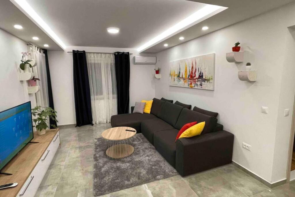 Luxury Apartman Bili พอดโกรา ภายนอก รูปภาพ