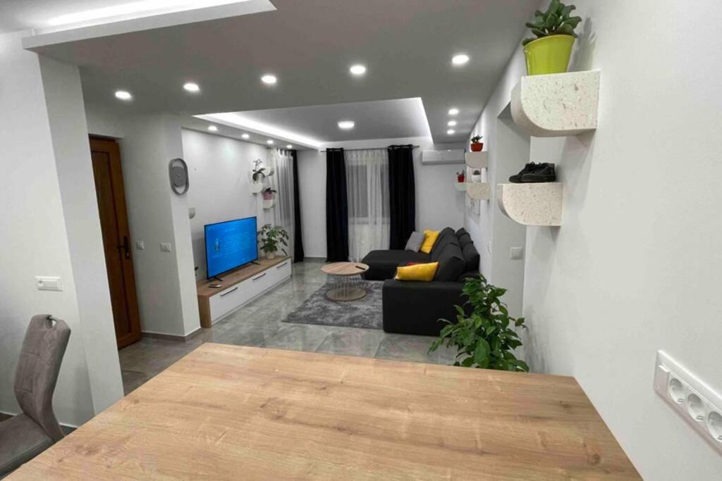 Luxury Apartman Bili พอดโกรา ภายนอก รูปภาพ