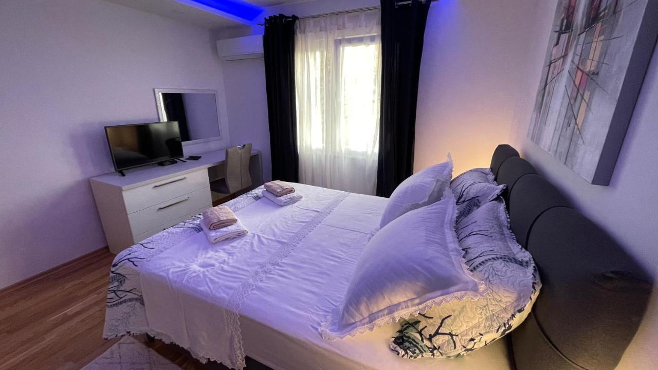 Luxury Apartman Bili พอดโกรา ภายนอก รูปภาพ